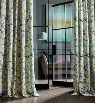 Experience Beautiful Shade with Creative Curtains and Blinds